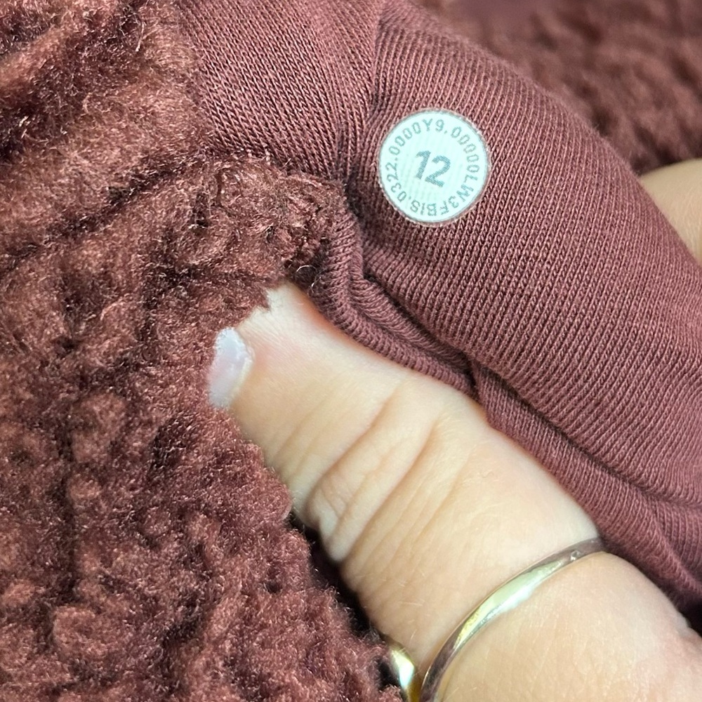NWOT Lululemon Cinchable Fleece Zip-Up in Red Merlot Size 12 - Picture 14 of 16